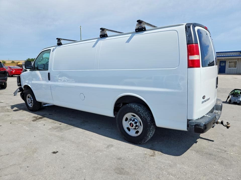 2017 GMC SAVANA G2500 2