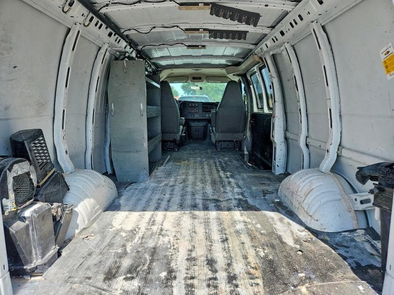 2017 GMC SAVANA G2500 10