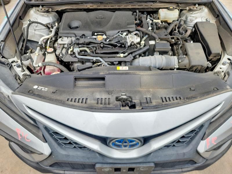 2022 TOYOTA CAMRY HYBRID SE SE 11