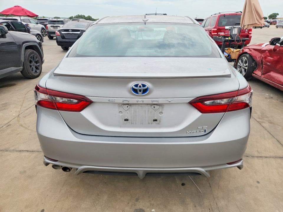 2022 TOYOTA CAMRY HYBRID SE SE 6