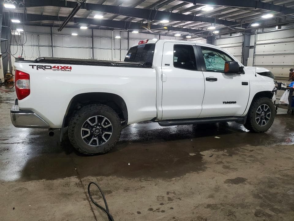 2018 TOYOTA TUNDRA SR5 3