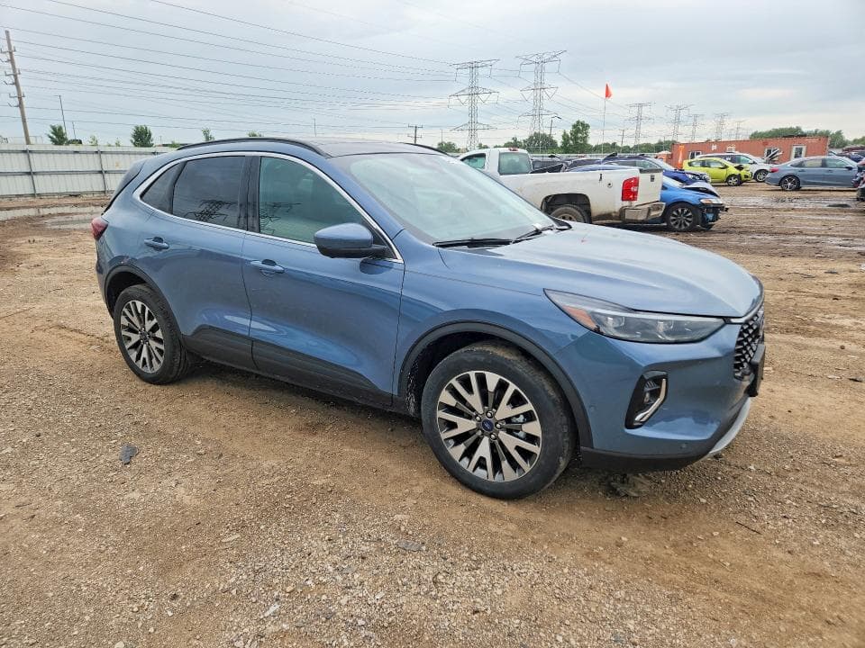 2023 FORD ESCAPE PLATINUM 4