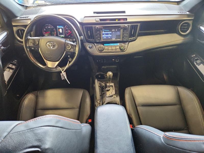 2018 TOYOTA RAV4 SE 8