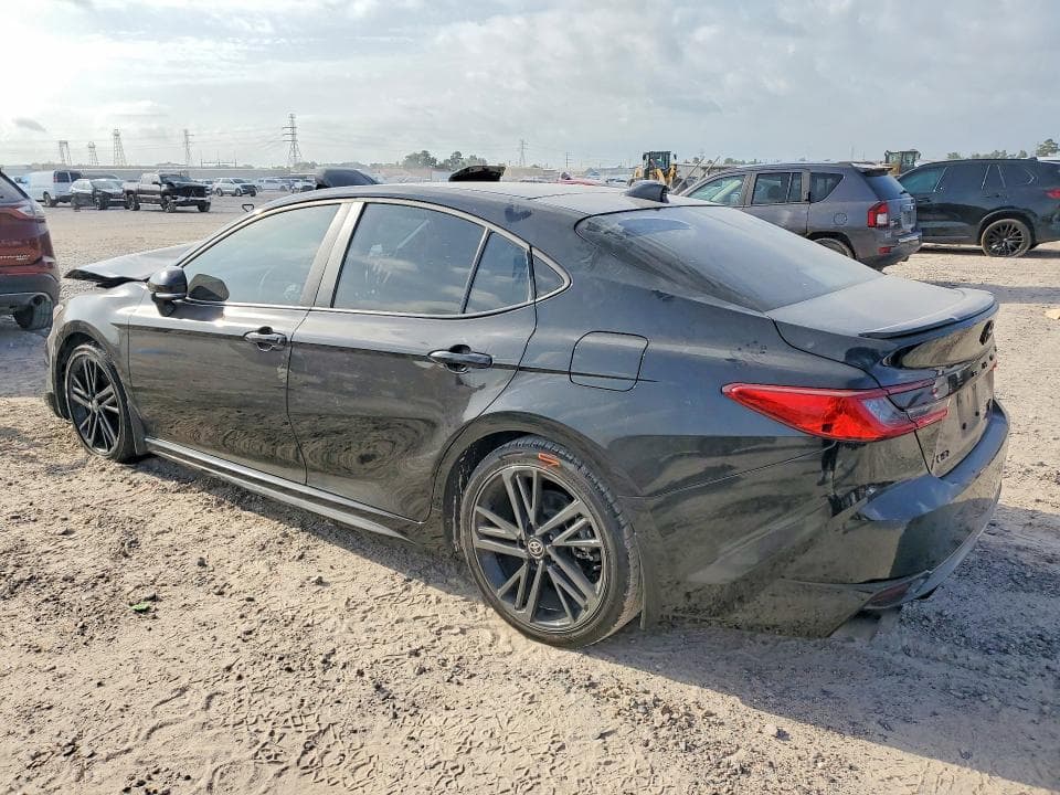 2025 TOYOTA CAMRY XSE 2