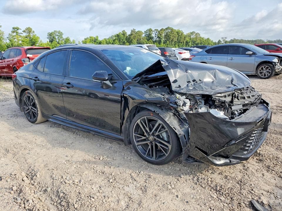 2025 TOYOTA CAMRY XSE 4
