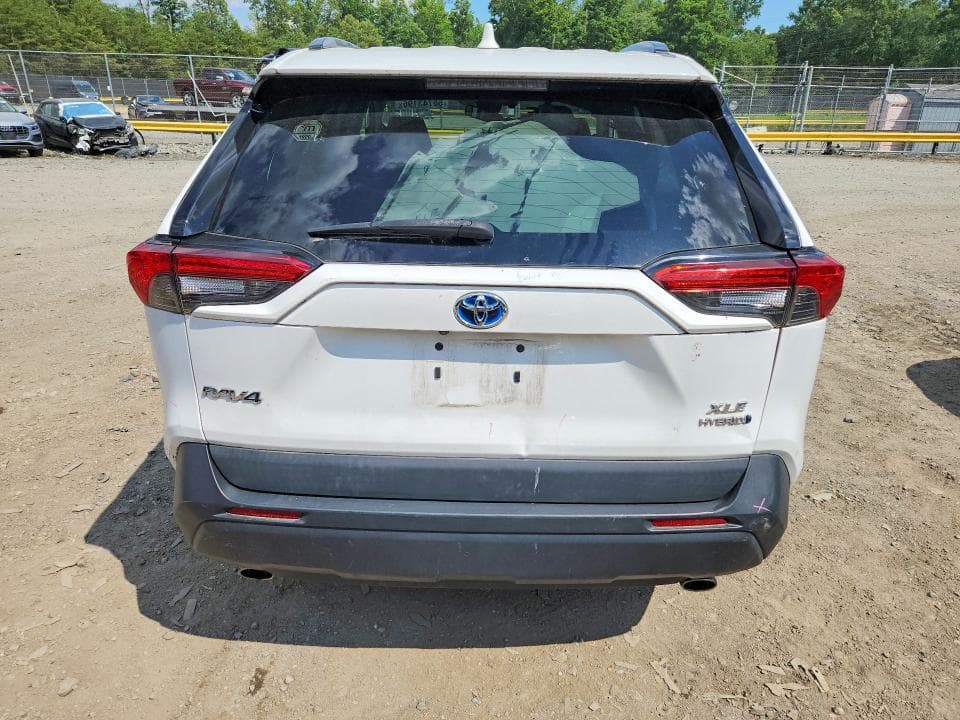 2021 TOYOTA RAV4 XLE 6