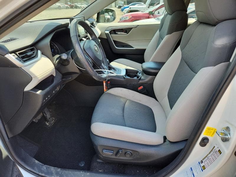 2021 TOYOTA RAV4 XLE 7