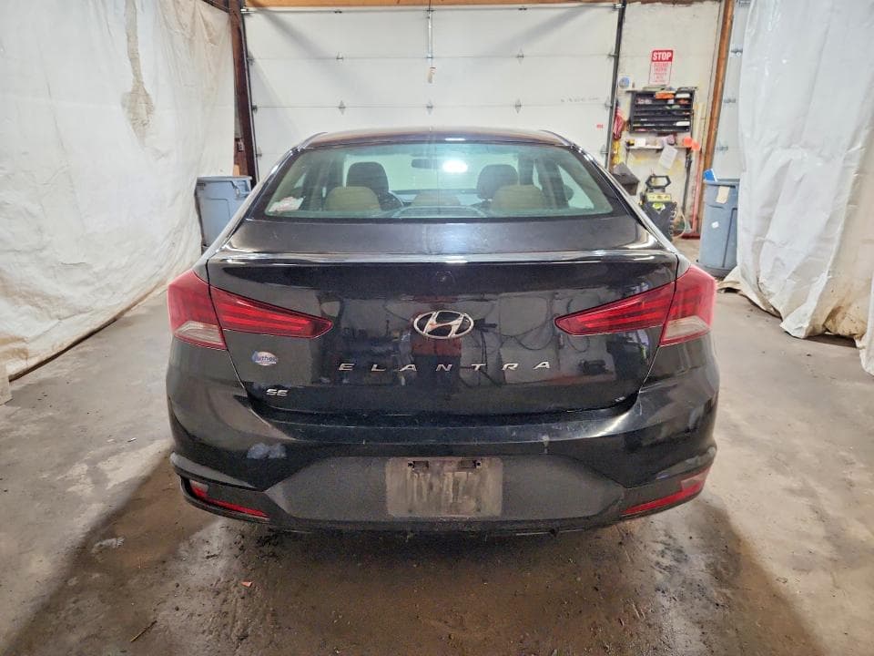 2019 HYUNDAI ELANTRA SE 6