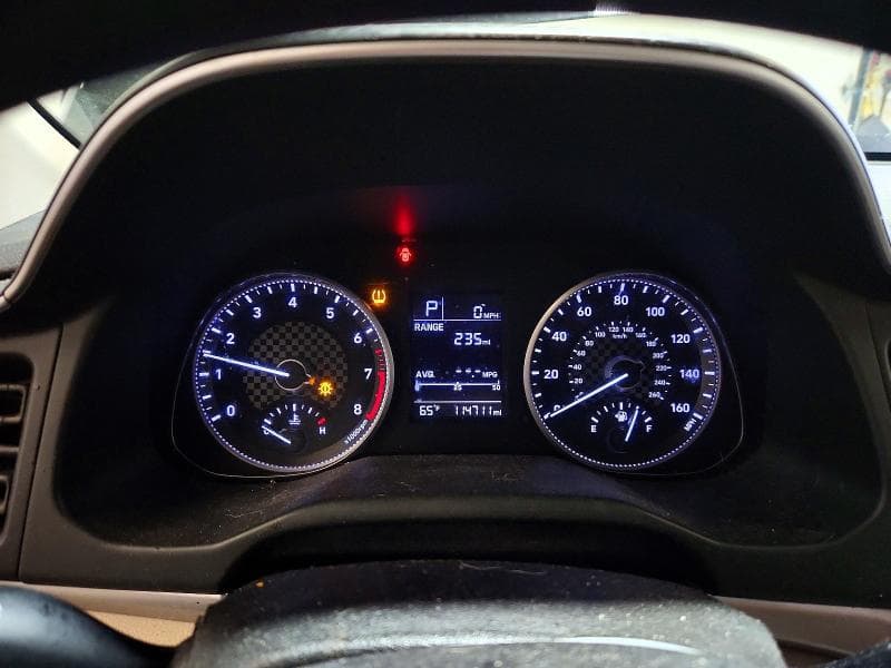 2019 HYUNDAI ELANTRA SE 9