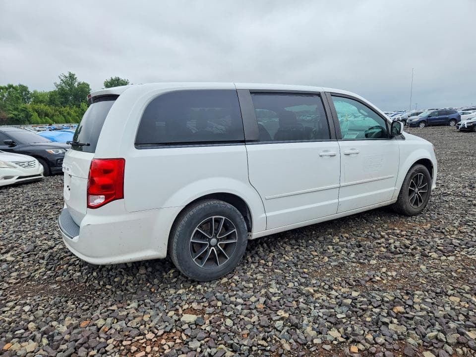 2017 DODGE GRAND CARAVAN SE 3
