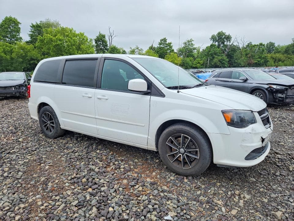 2017 DODGE GRAND CARAVAN SE 4