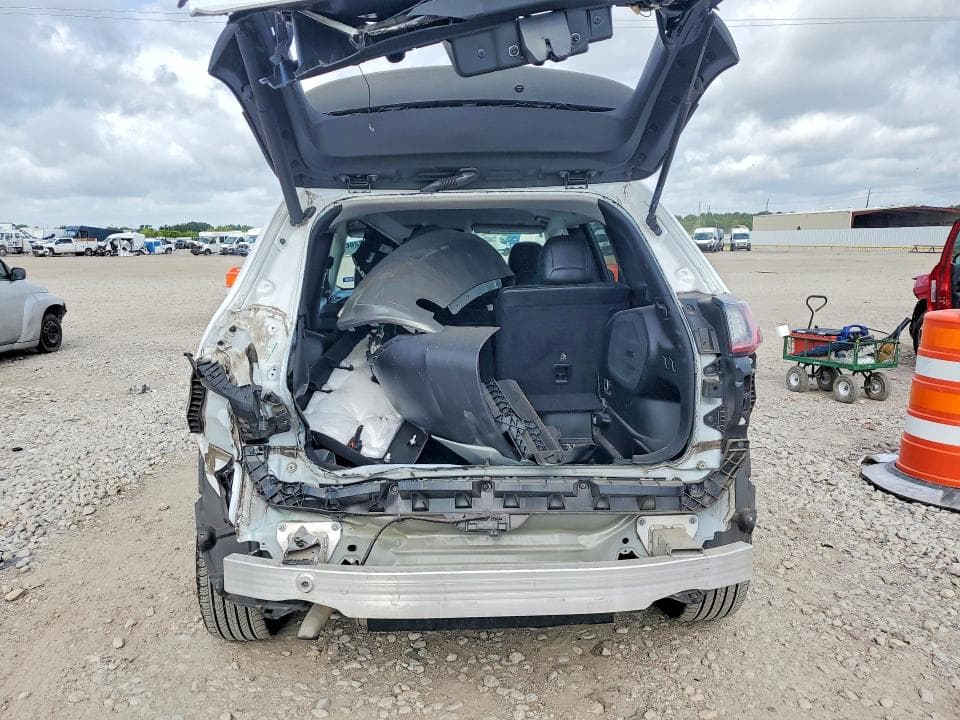 2019 JEEP CHEROKEE LIMITED 6