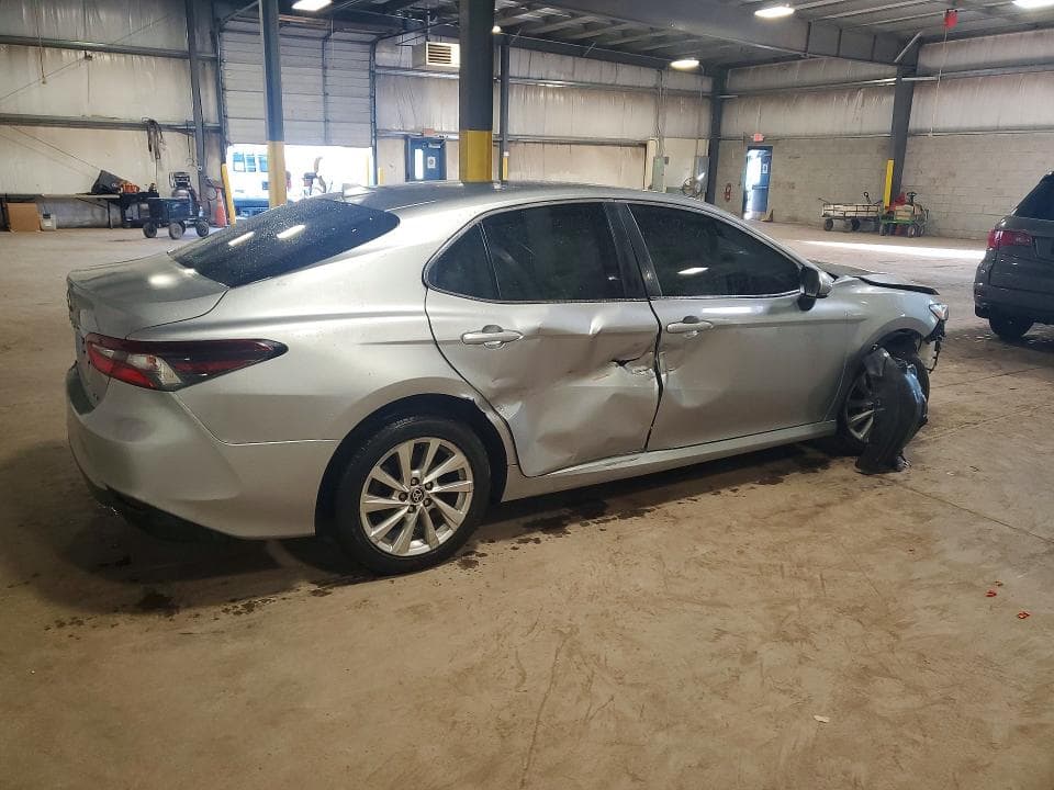 2021 TOYOTA CAMRY LE 3