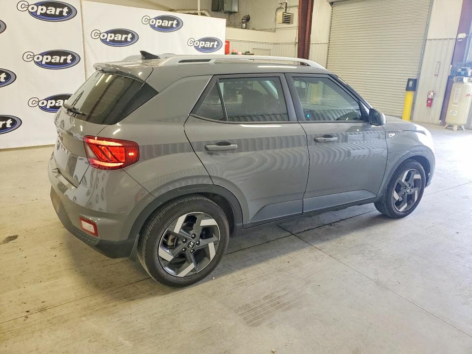 2021 HYUNDAI VENUE SEL 3