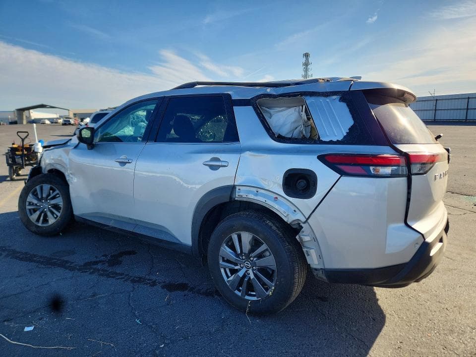 2022 NISSAN PATHFINDER SV 2