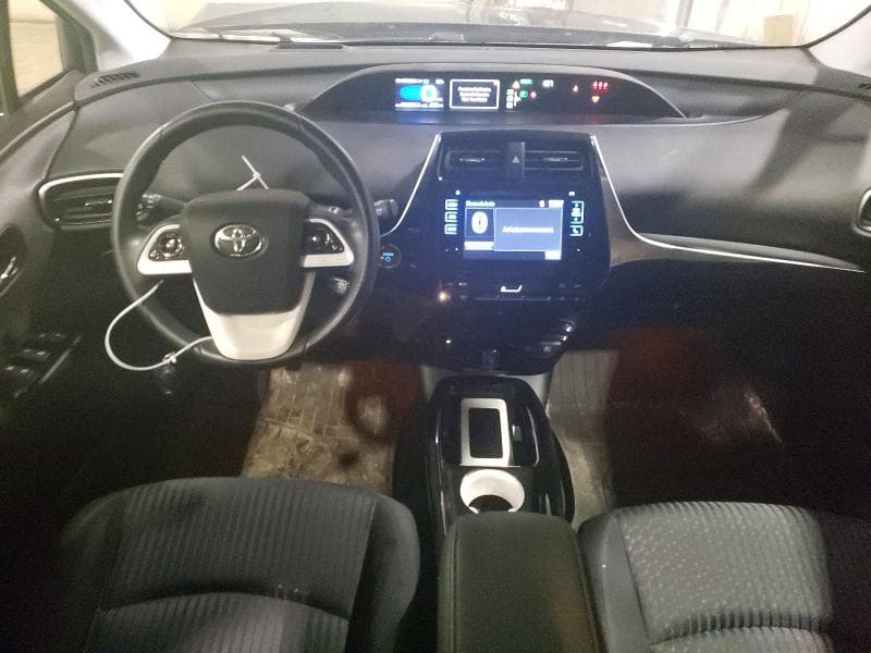 2017 TOYOTA PRIUS THREE THREE 8