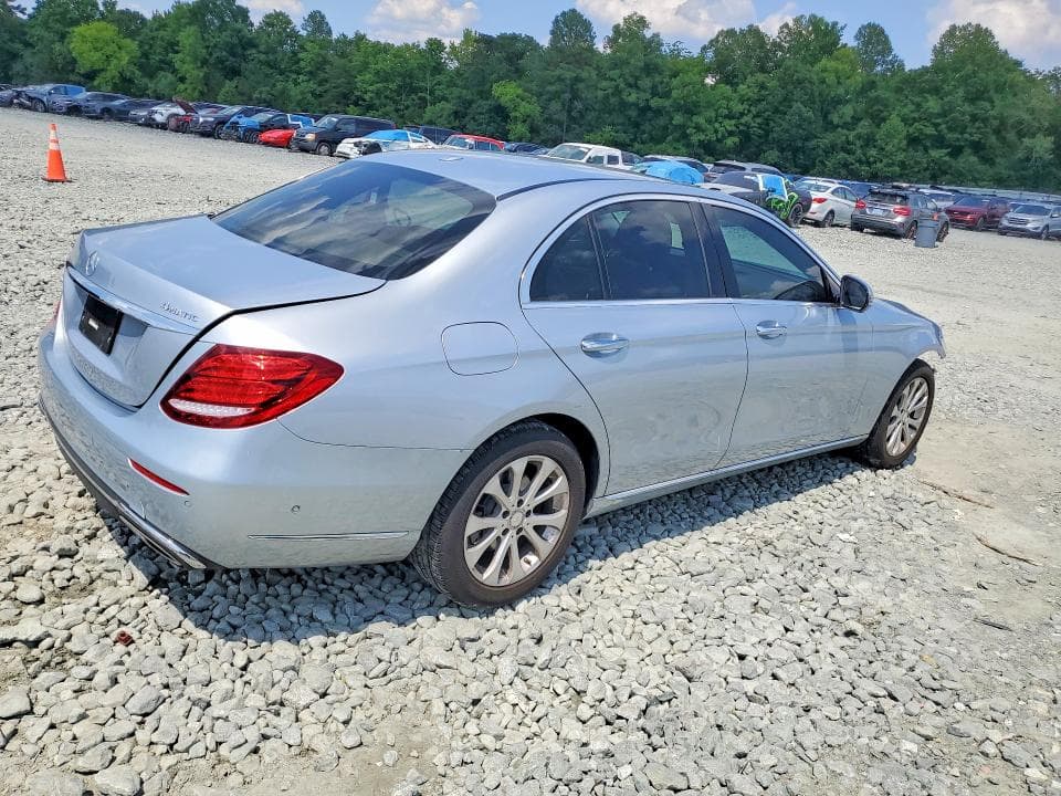 2017 MERCEDES-BENZ E 300 4MATIC 3