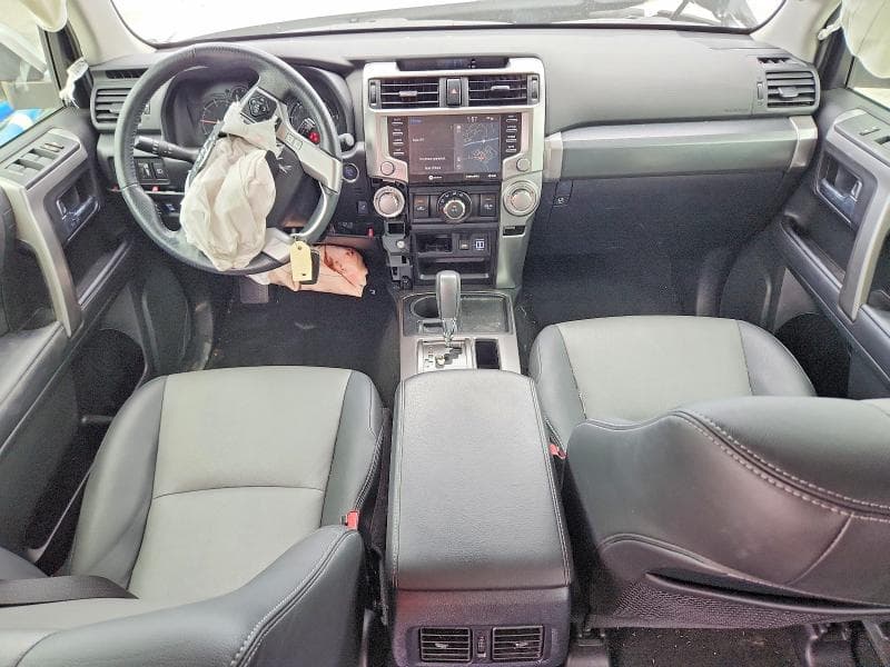 2023 TOYOTA 4RUNNER SR5 PREMIUM 8