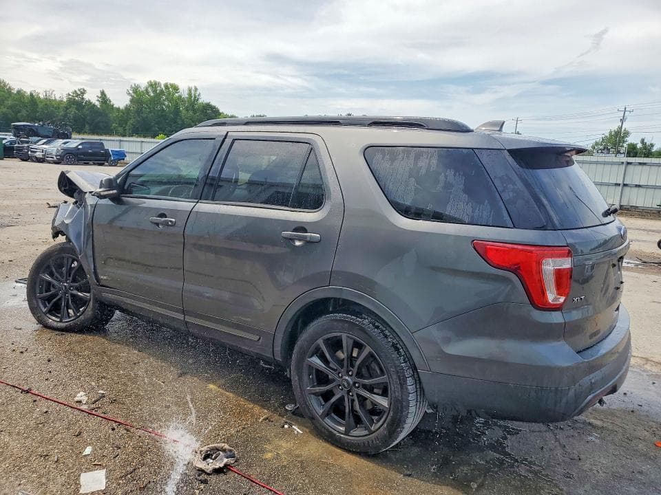 2017 FORD EXPLORER XLT 2