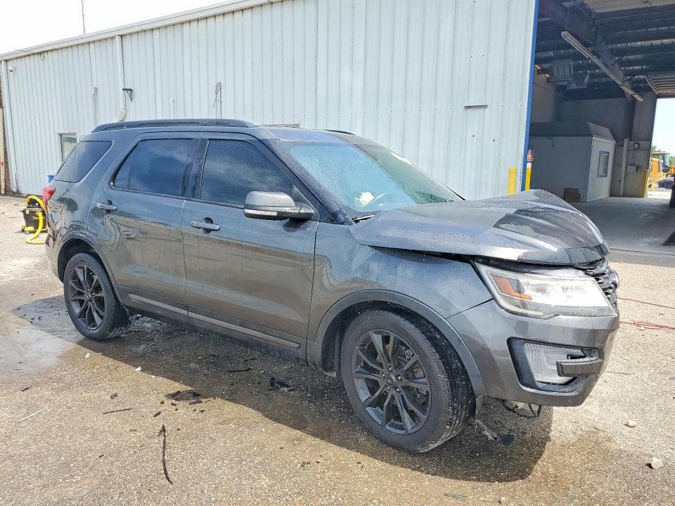 2017 FORD EXPLORER XLT 4