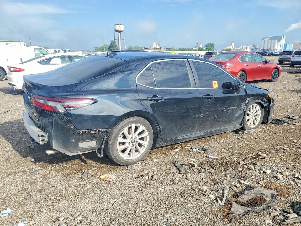 2021 TOYOTA CAMRY LE LE 3