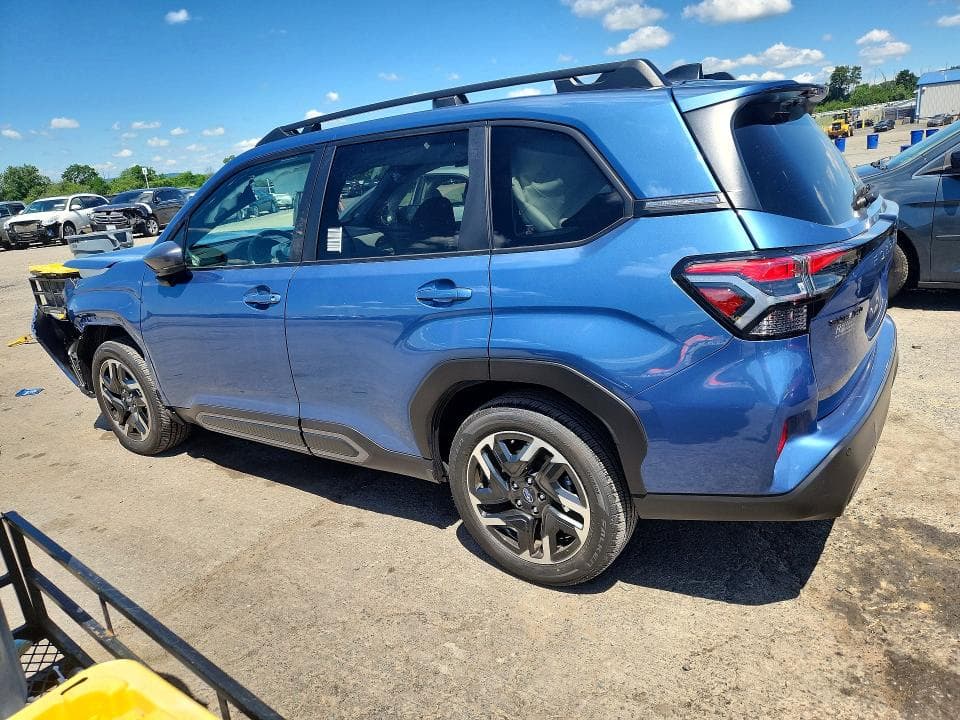 2025 SUBARU FORESTER LIMITED 2