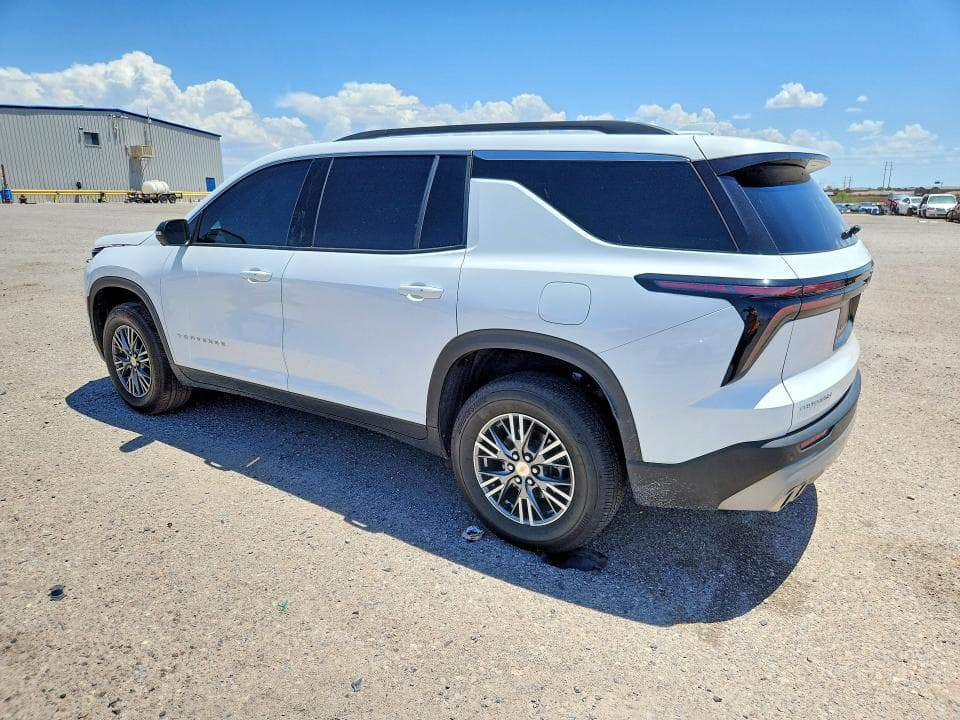 2025 CHEVROLET TRAVERSE LT 2