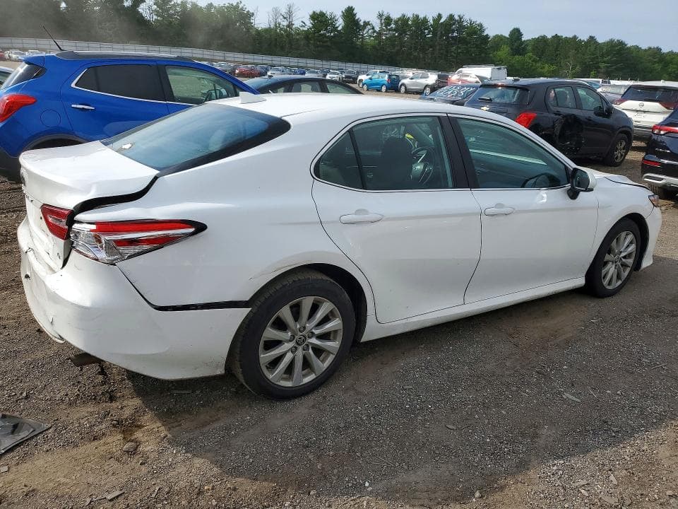2020 TOYOTA CAMRY LE 3