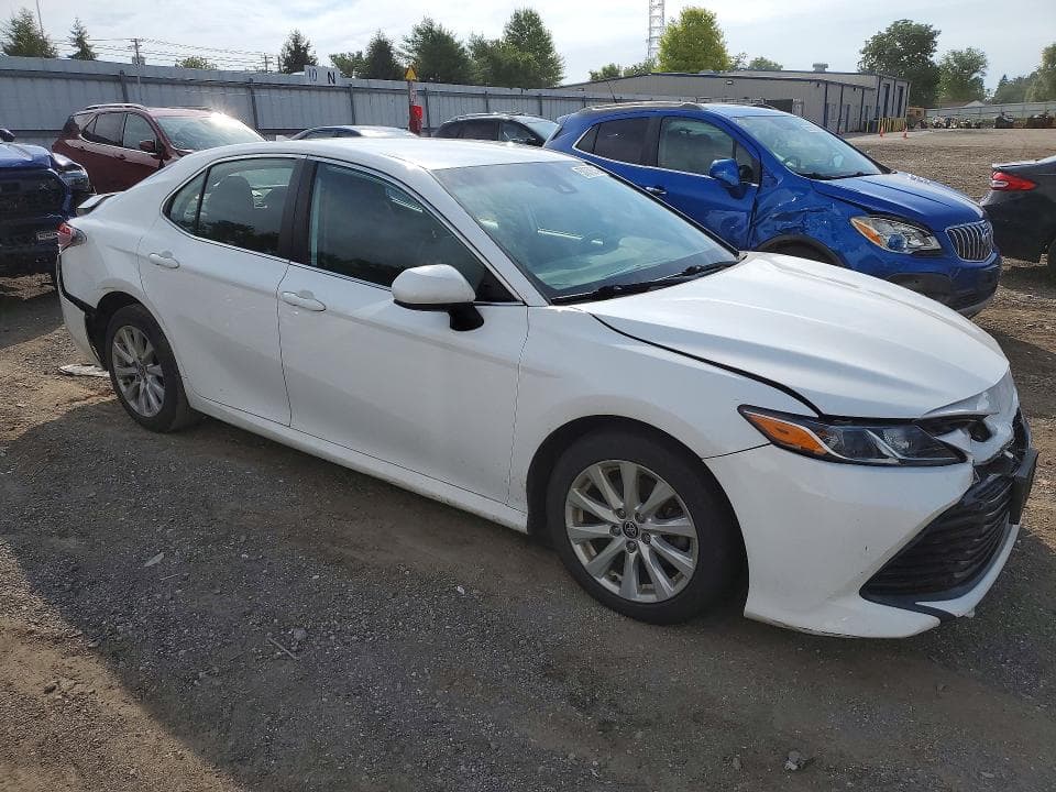 2020 TOYOTA CAMRY LE 4
