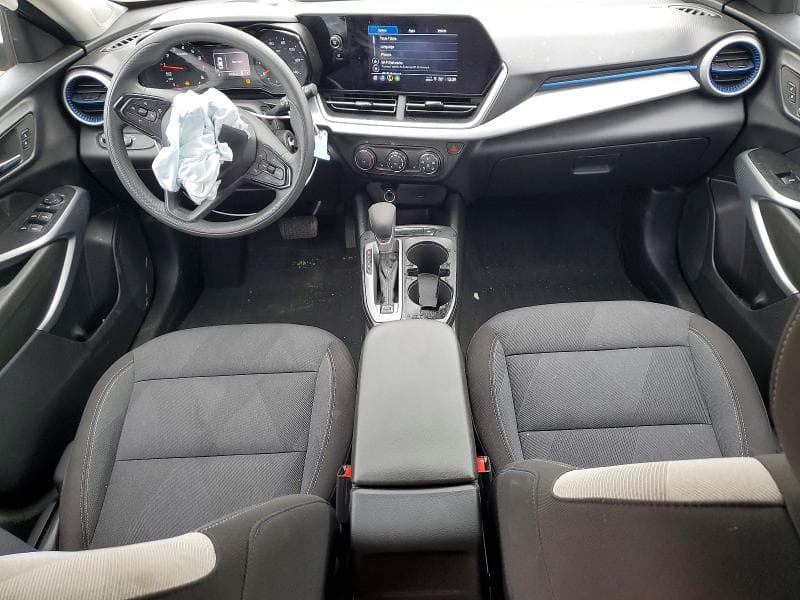 2026 CHEVROLET TRAX LS 8