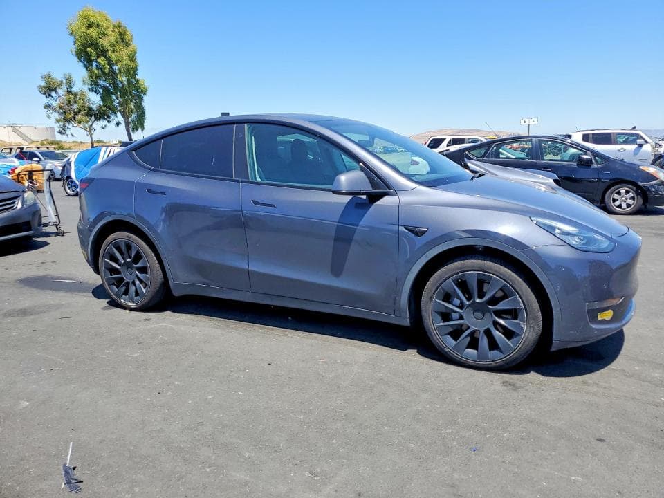 2022 TESLA MODEL Y 4