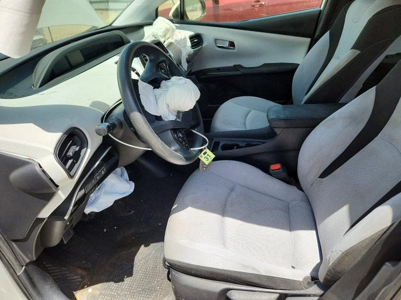 2019 TOYOTA PRIUS LE 7