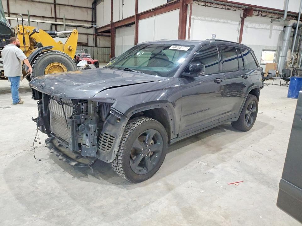 2023 JEEP GRAND CHEROKEE LAREDO - 1