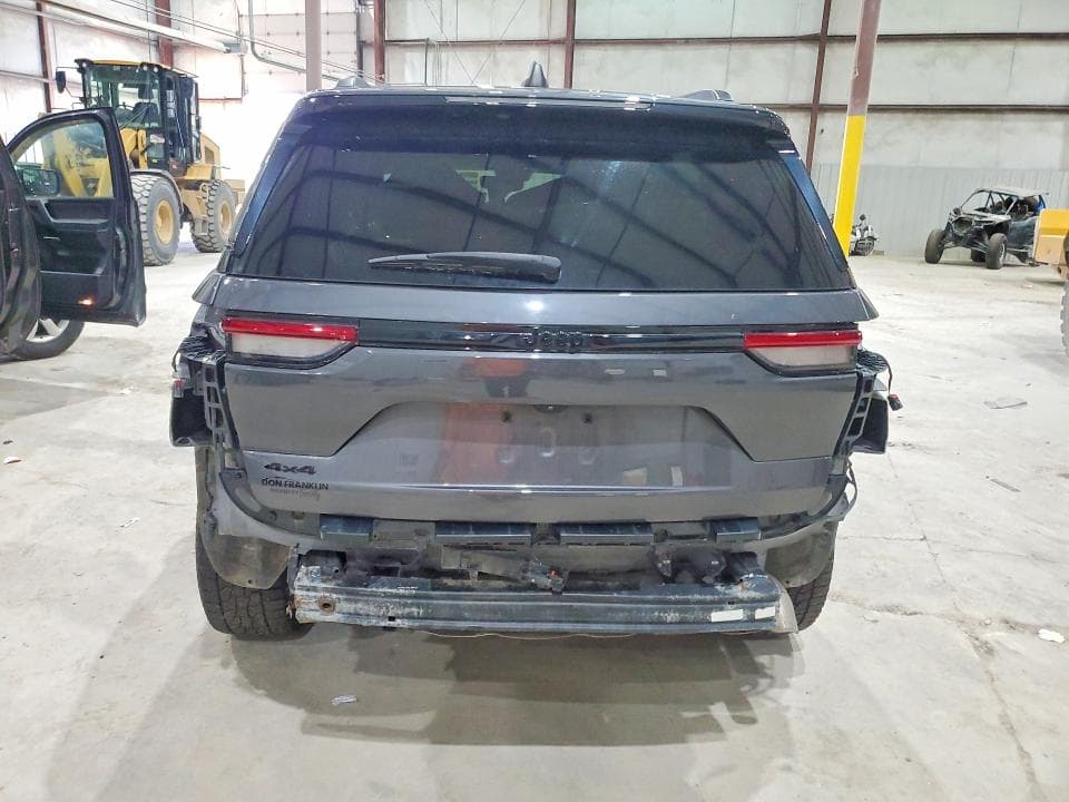 2023 JEEP GRAND CHEROKEE LAREDO 6