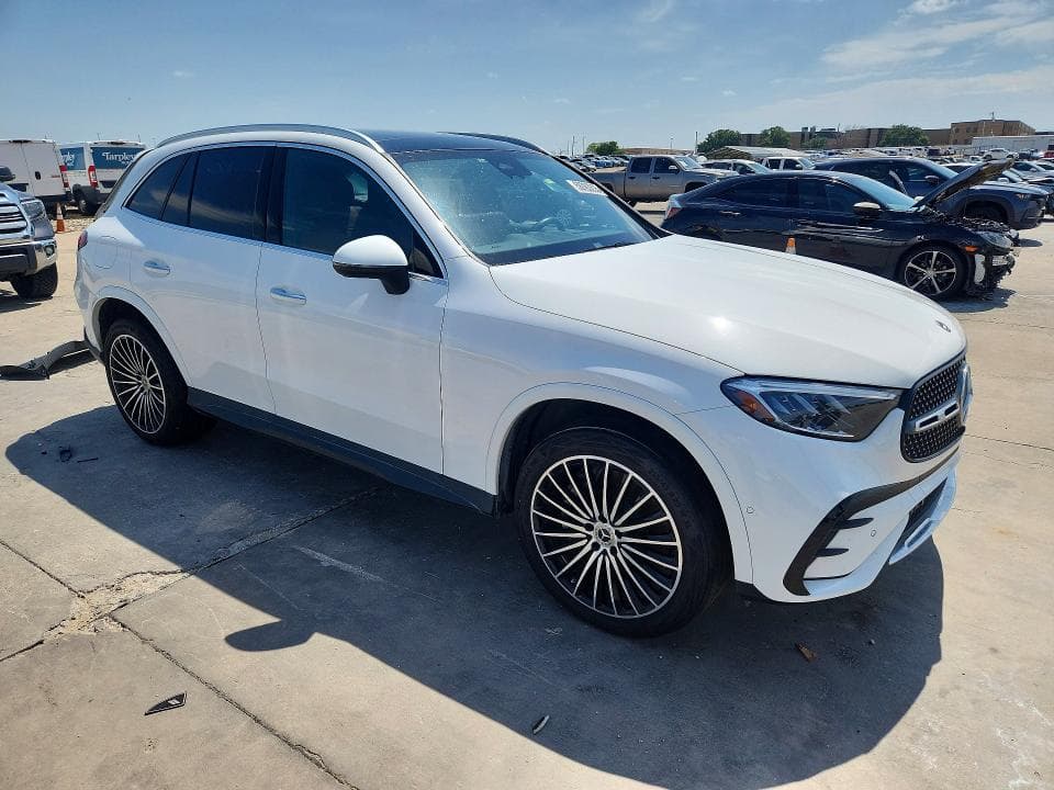 2024 MERCEDES-BENZ GLC 300 4MATIC 4