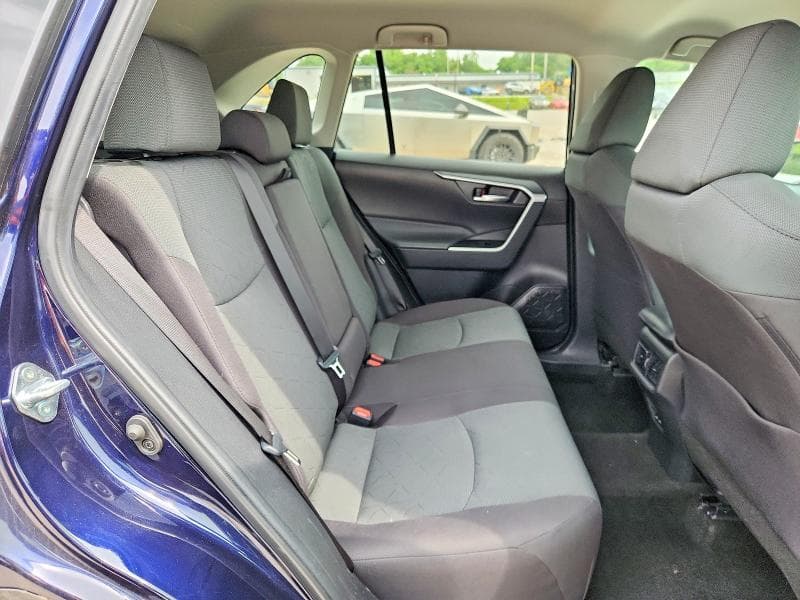 2024 TOYOTA RAV4 XLE 11
