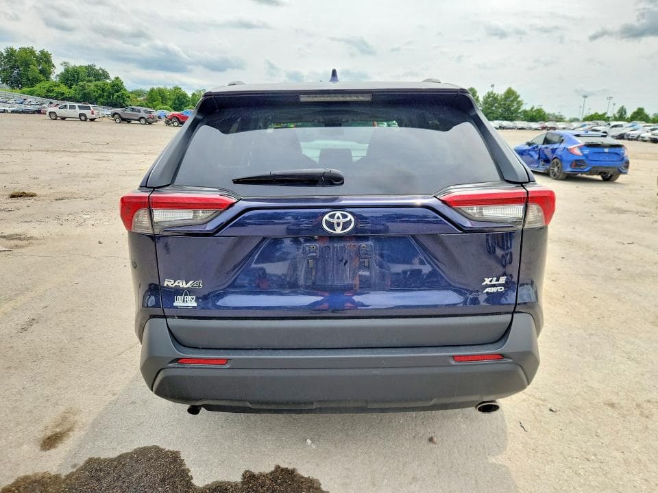 2024 TOYOTA RAV4 XLE 6