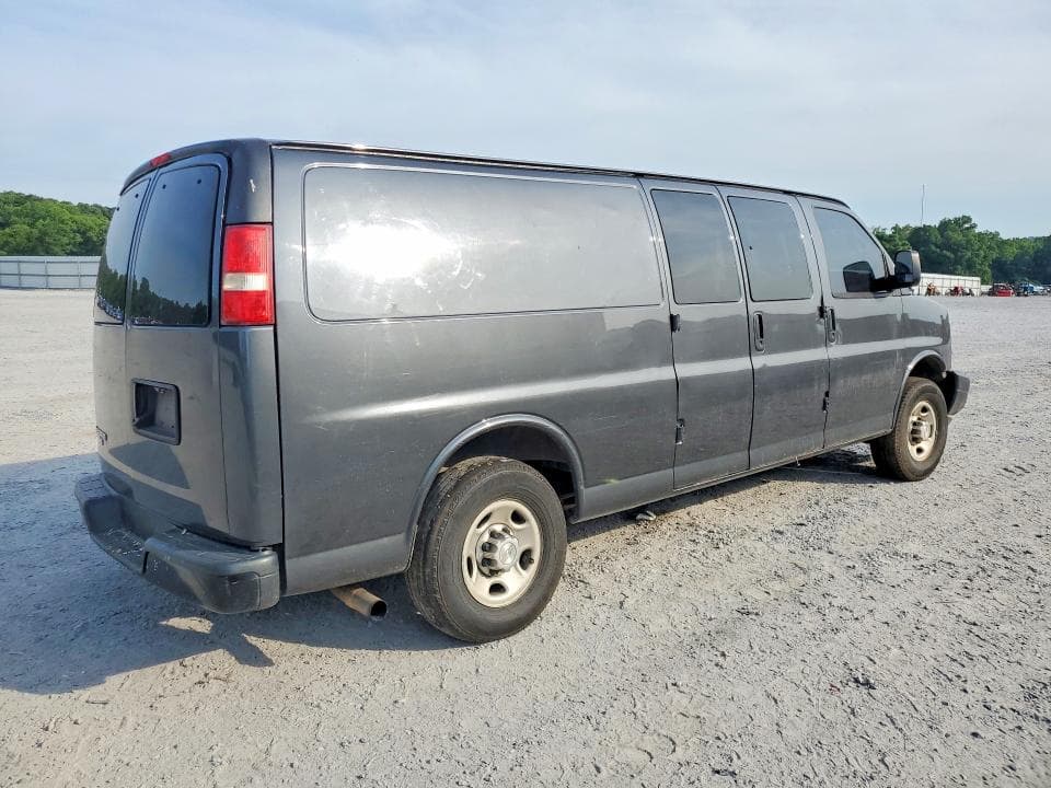 2017 CHEVROLET EXPRESS G2500 3