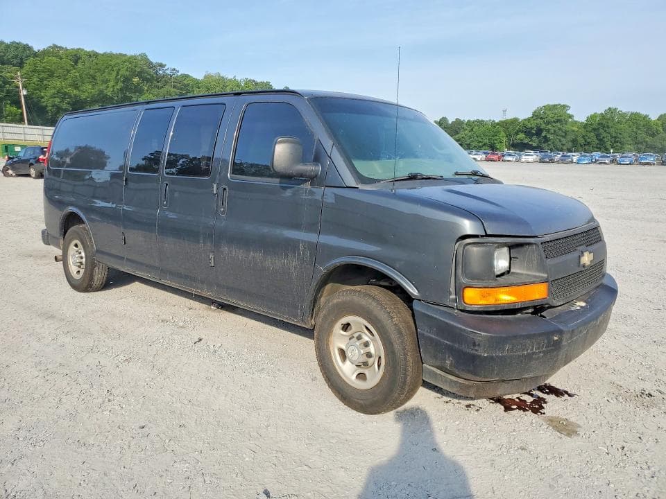 2017 CHEVROLET EXPRESS G2500 4