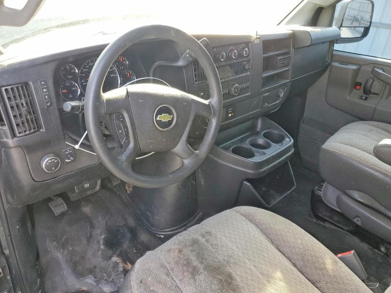 2017 CHEVROLET EXPRESS G2500 8