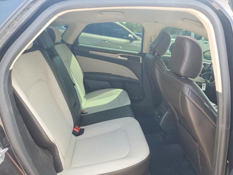 2020 FORD FUSION SE 10
