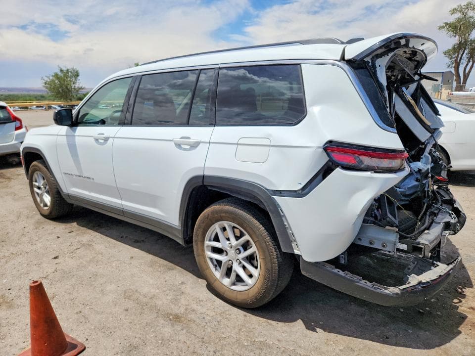 2023 JEEP GRAND CHEROKEE L LAREDO 2