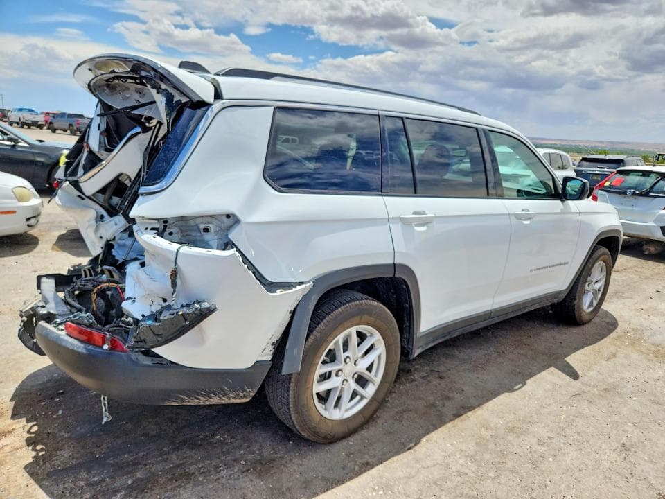 2023 JEEP GRAND CHEROKEE L LAREDO 3