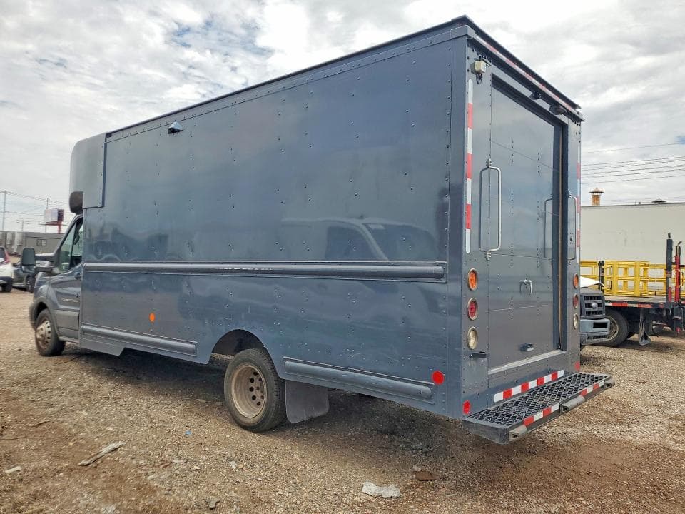 2021 FORD TRANSIT DELIVERY TRUCK 2
