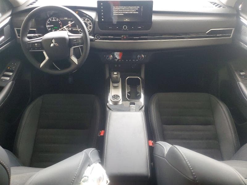 2025 MITSUBISHI OUTLANDER SE 8