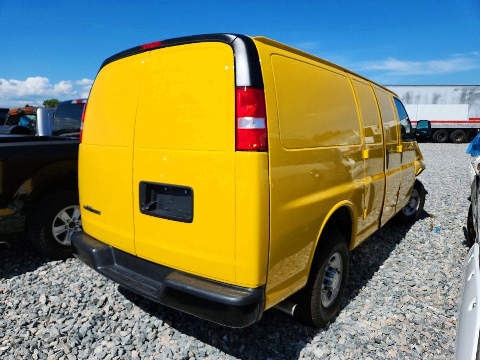 2024 CHEVROLET EXPRESS G2500 3