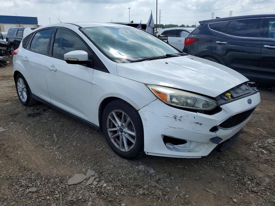 2016 FORD FOCUS SE 4