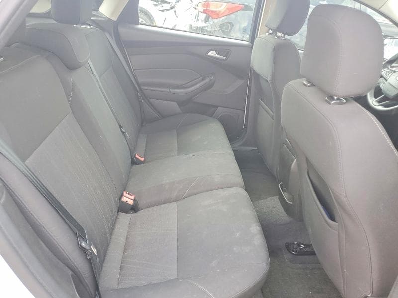 2016 FORD FOCUS SE 10