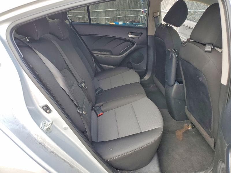 2018 KIA FORTE LX 10