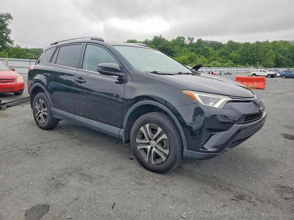 2017 TOYOTA RAV4 LE 4